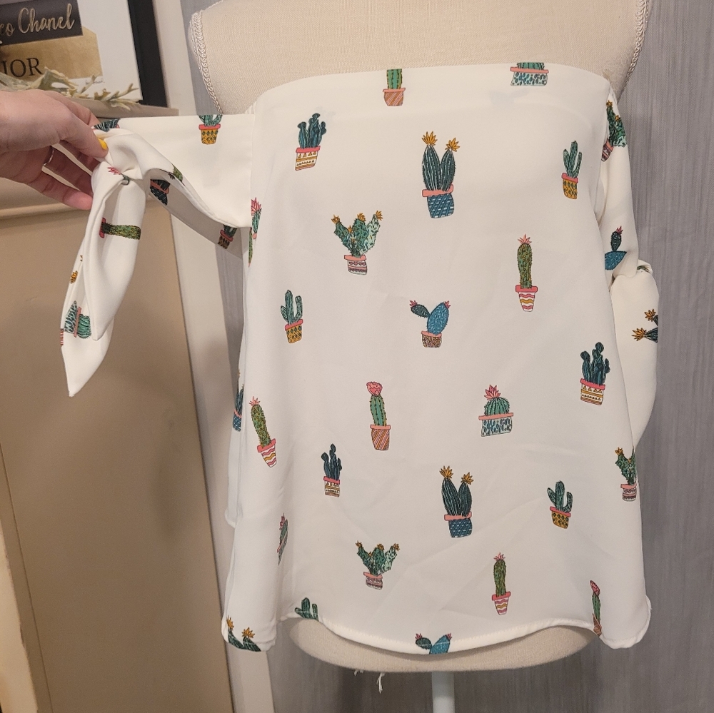 🆕️ boutique top cactus shoulder tie - Picture 3 of 5
